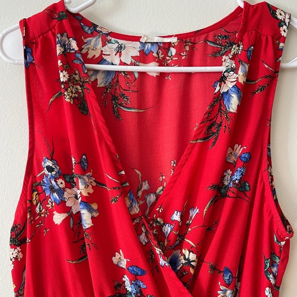 Beautiful Red Floral Dress - Picture 5 of 6